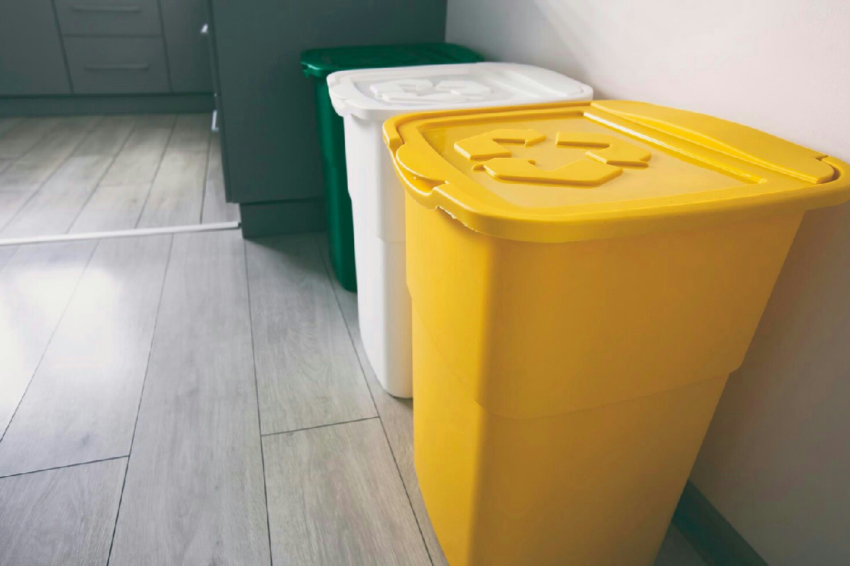 Perché mantenere puliti i contenitori della spazzatura è fondamentale per un’igiene efficace in casa